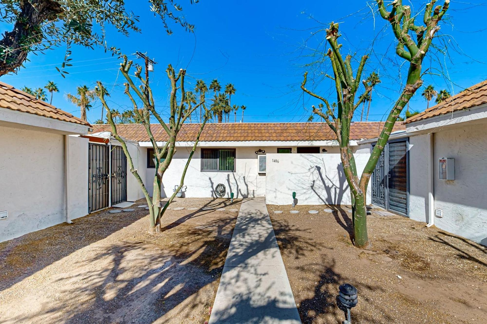 Deep Well Of The Desert Apartment Palm Springs Exterior photo