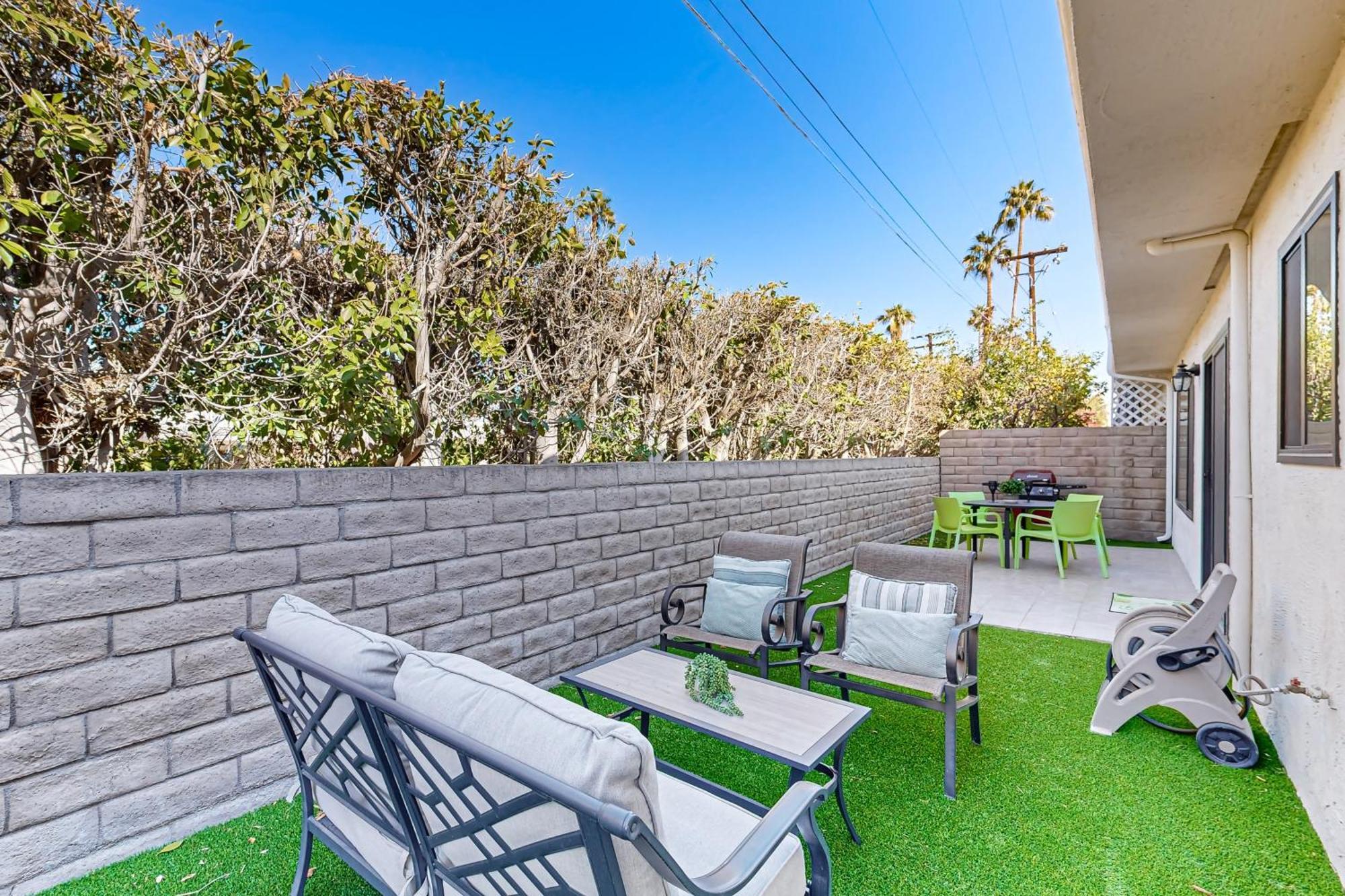 Deep Well Of The Desert Apartment Palm Springs Exterior photo